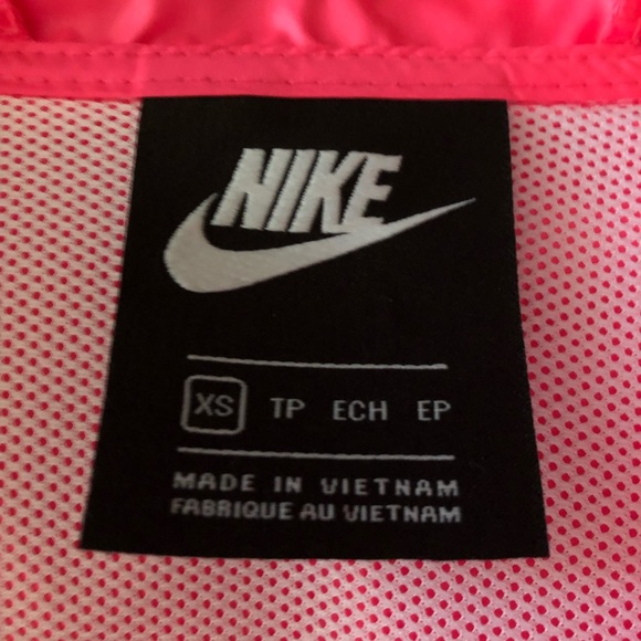NIKE | Neon pink, light pink & white lightweight hooded oversized fall jacket - Picture 5 of 11